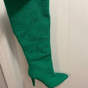 SHEIN Green boots…size 10, never worn.